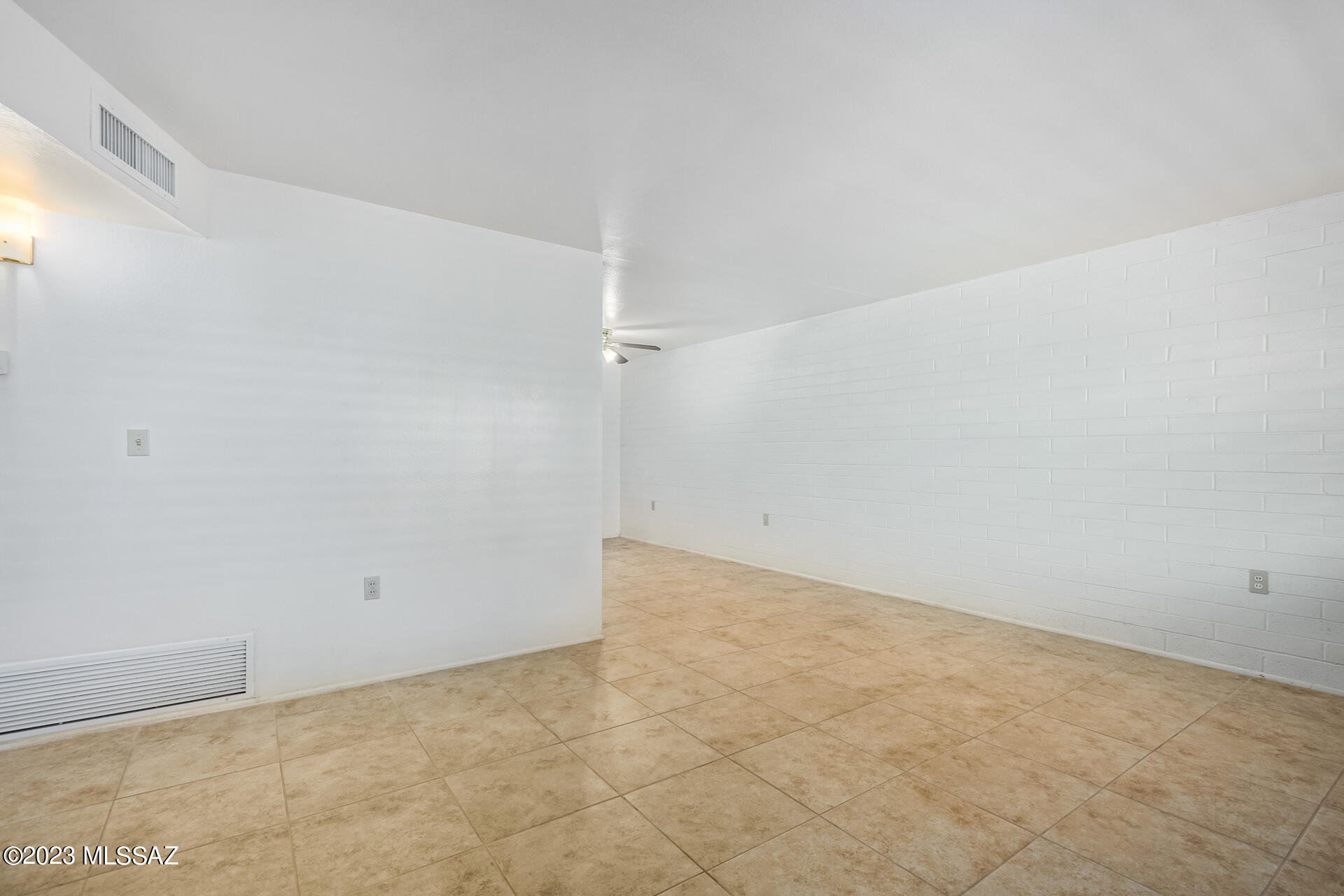 414 North Silverbell Road Tucson, AZ 85745 - Photo 7 of 28 Gallery Image 7