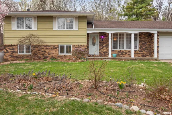 $245,000 | 834 East Fairview Street, Peoria, IL 61615