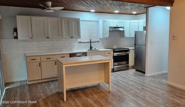 $2,100 | 8446 Bear Trail Drive, Tobyhanna, PA 18466