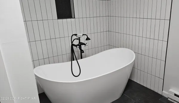 $2,100 | 8446 Bear Trail Drive, Tobyhanna, PA 18466