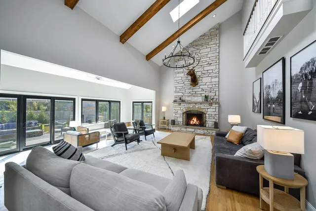 $1,269,000 | 24 Winners Cup Circle, Wheaton, IL 60189