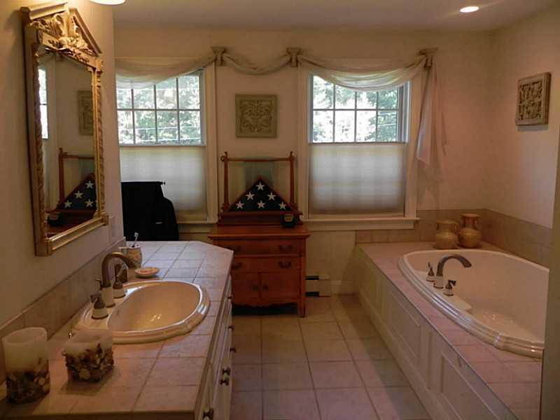 7 Baxter Lane Brunswick, ME 04011 - Photo 18 of 35 Master Bath/Spa.
