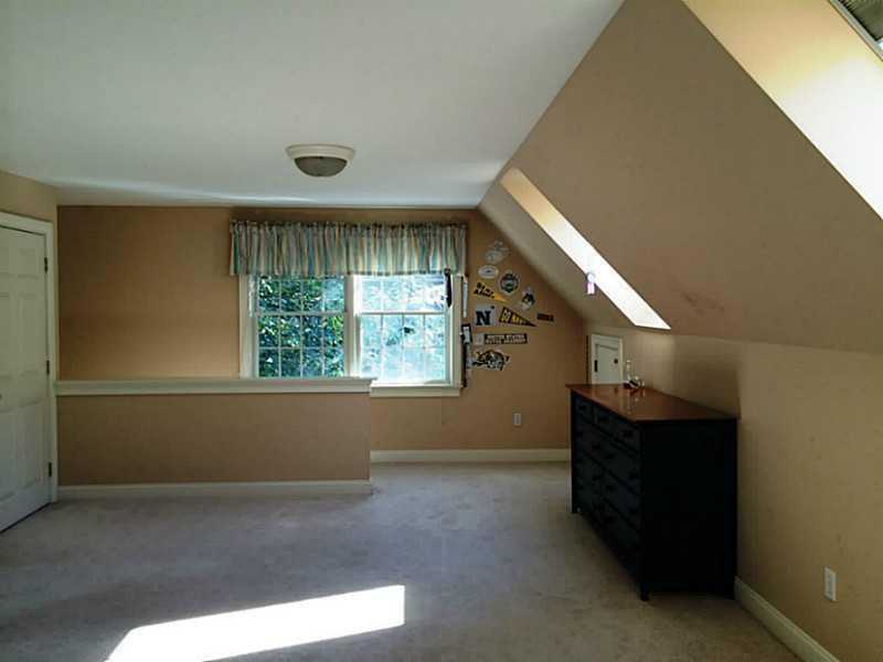 7 Baxter Lane Brunswick, ME 04011 - Photo 27 of 35 Bedroom.