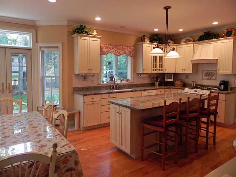 7 Baxter Lane Brunswick, ME 04011 - Photo 6 of 35 Kitchen.