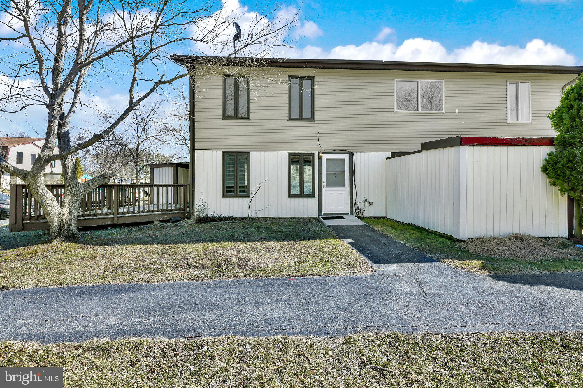 22 King Henry Circle Rosedale, MD 21237 - Photo 3 of 29