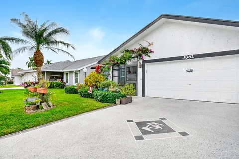 a front view of house with yard