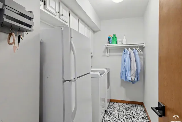 $429,900 | 909 Joseph Drive, Lawrence, KS 66049