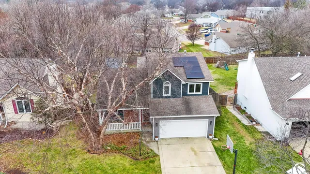 $429,900 | 909 Joseph Drive, Lawrence, KS 66049