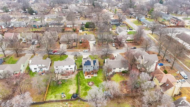 $429,900 | 909 Joseph Drive, Lawrence, KS 66049