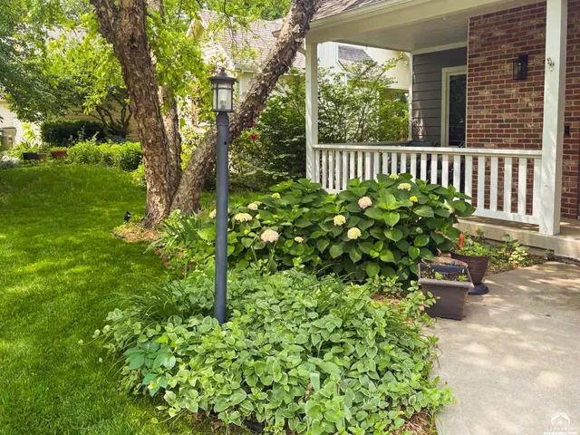 $429,900 | 909 Joseph Drive, Lawrence, KS 66049