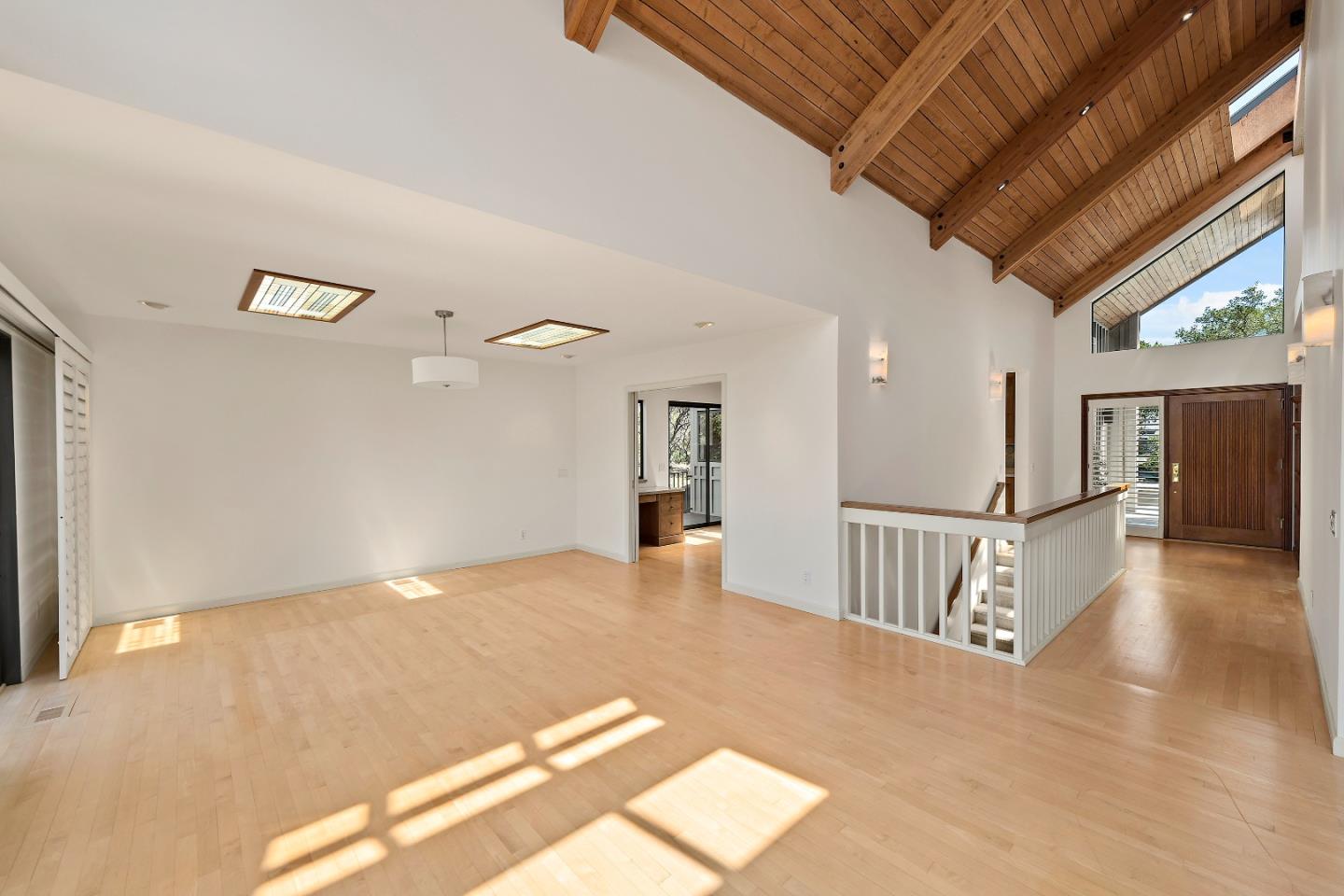 5 Franciscan Ridge Portola Valley, CA 94028 - Photo 7 of 34