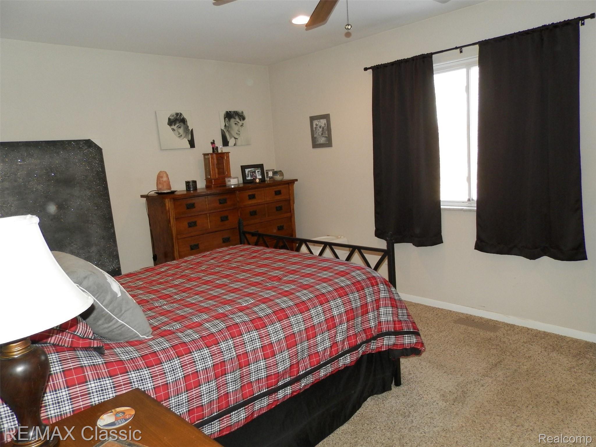 1082 South Hughes Road Howell, MI 48843 - Photo 11 of 32 Spacious master bedroom