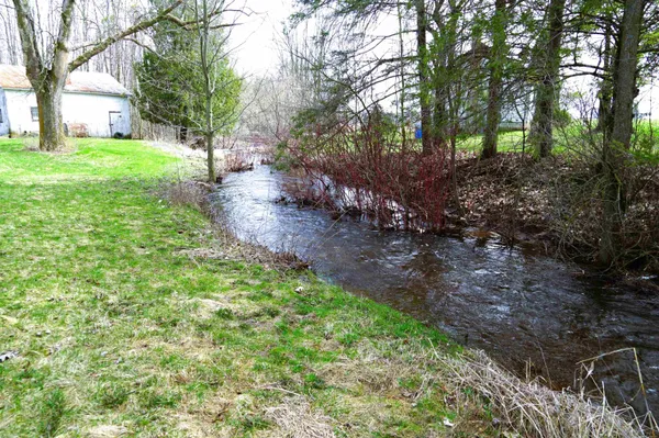$189,850 | E1305 Bolt Road, Denmark, WI 54208