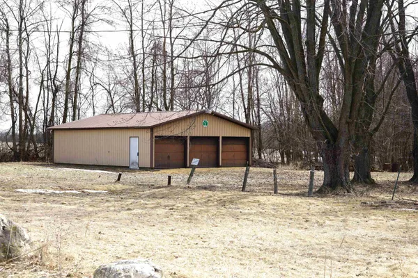 $189,850 | E1305 Bolt Road, Denmark, WI 54208