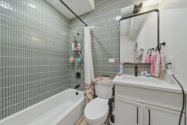 $1,025,000 | 1113 South Racine Avenue, Chicago, IL 60607