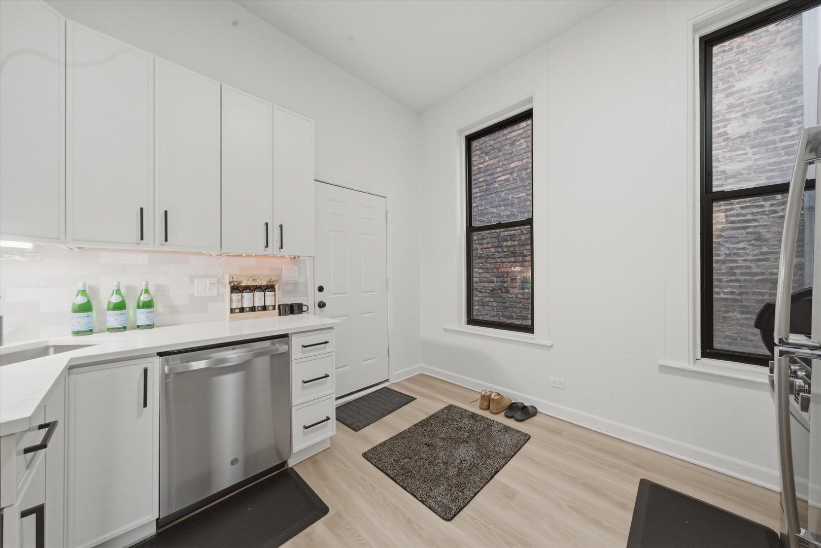 1113 South Racine Avenue Chicago, IL 60607 - Photo 8 of 40