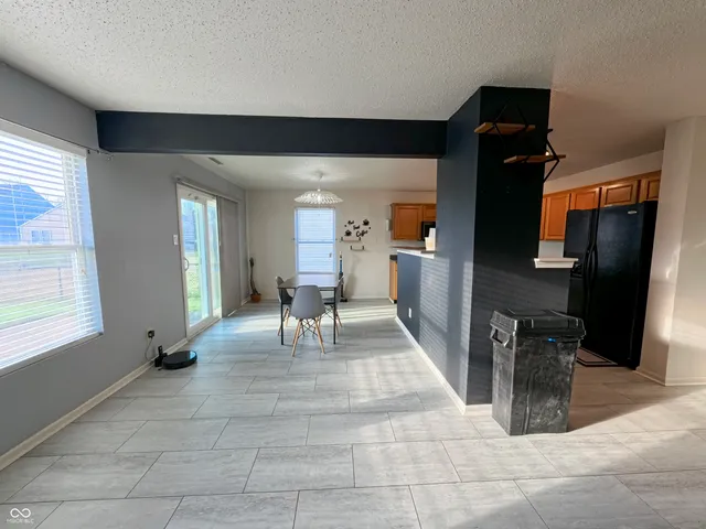 $279,900 | 921 Westpointe Drive, Shelbyville, IN 46176