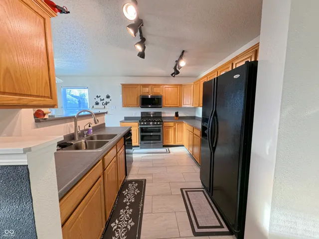 $279,900 | 921 Westpointe Drive, Shelbyville, IN 46176