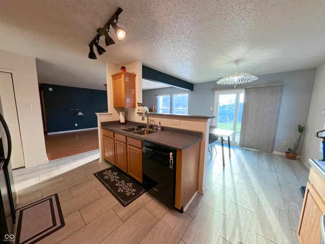 $279,900 | 921 Westpointe Drive, Shelbyville, IN 46176