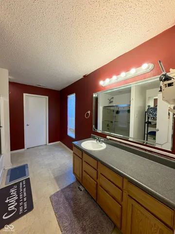 $279,900 | 921 Westpointe Drive, Shelbyville, IN 46176