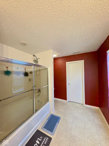 $279,900 | 921 Westpointe Drive, Shelbyville, IN 46176