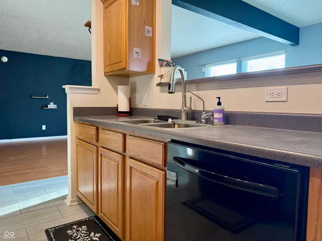 $279,900 | 921 Westpointe Drive, Shelbyville, IN 46176