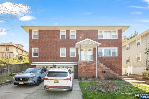 $4,475 | 410 Mayer Court, Unit 1ST FL WITH, Ridgefield, NJ 07657