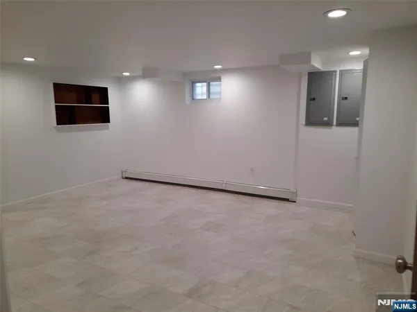 $4,475 | 410 Mayer Court, Unit 1ST FL WITH, Ridgefield, NJ 07657