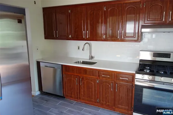 $4,475 | 410 Mayer Court, Unit 1ST FL WITH, Ridgefield, NJ 07657