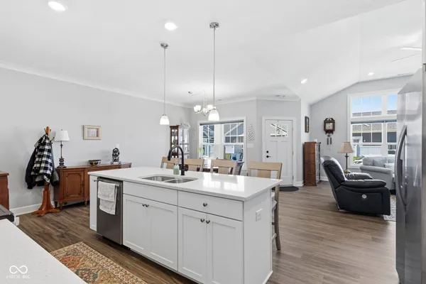 $425,000 | 4423 West Preserve Pass, New Palestine, IN 46163