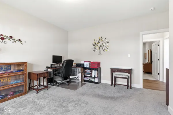 $425,000 | 4423 West Preserve Pass, New Palestine, IN 46163