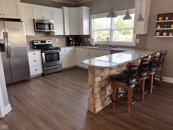 $425,000 | 4423 West Preserve Pass, New Palestine, IN 46163
