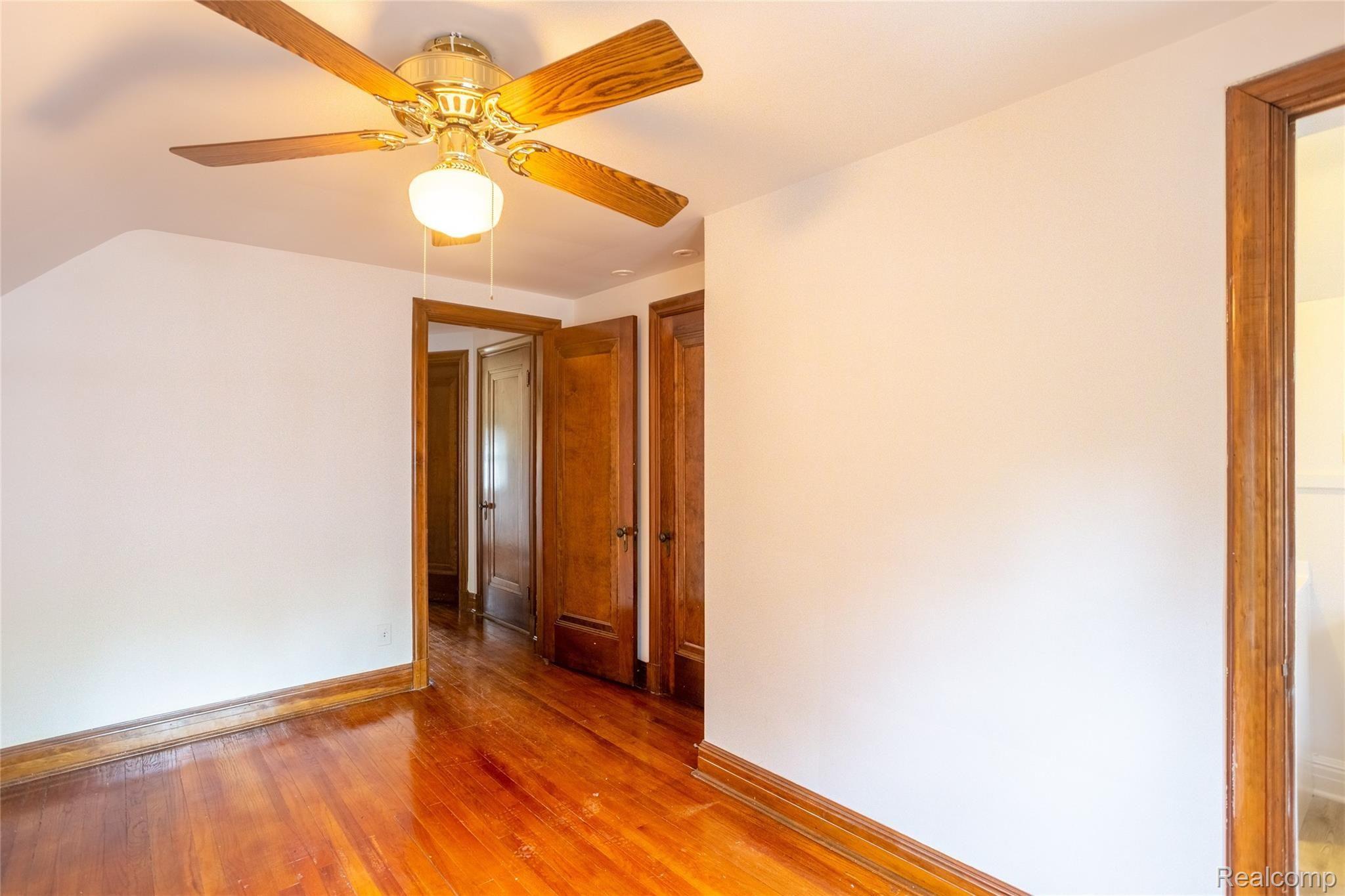 19645 Shrewsbury Road Detroit, MI 48221 - Photo 31 of 58 Shrewsbury Road _19645 -Upper Upper-Bedroom Suite-3.jpg
