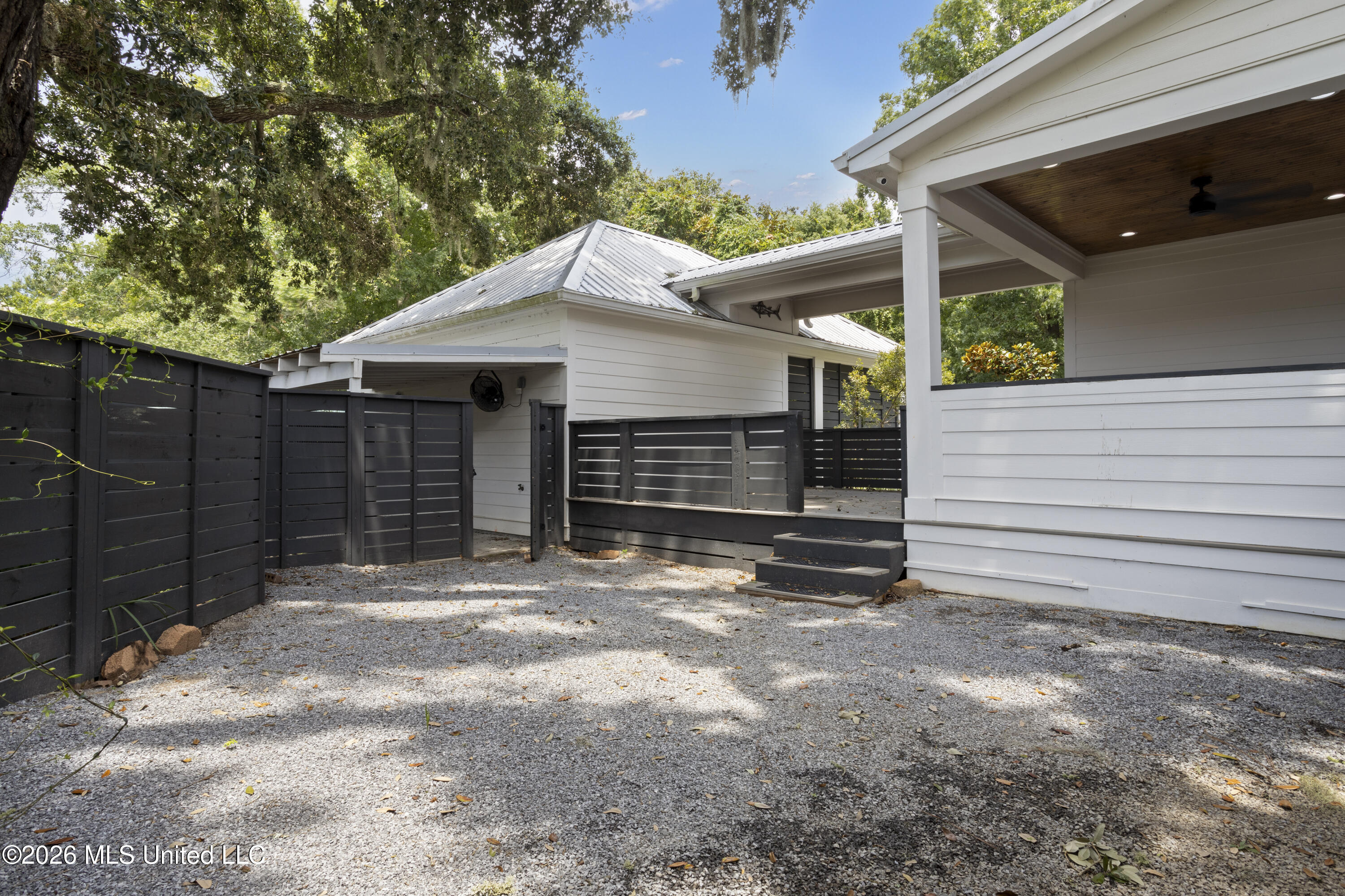 305 Beach Hill Road Ocean Springs, MS 39564 - Photo 47 of 63 Outdoor Area