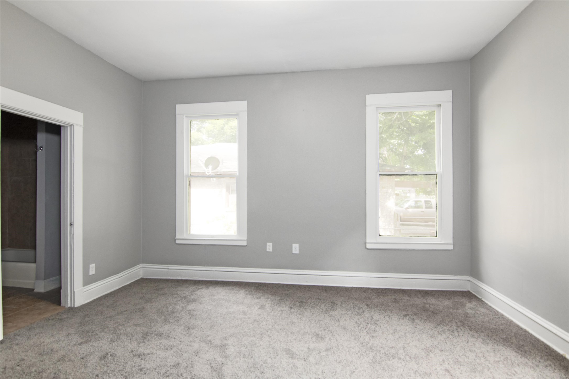 3220 Melbourne Street Houston, TX 77026 - Photo 9 of 23 an empty room with a window
