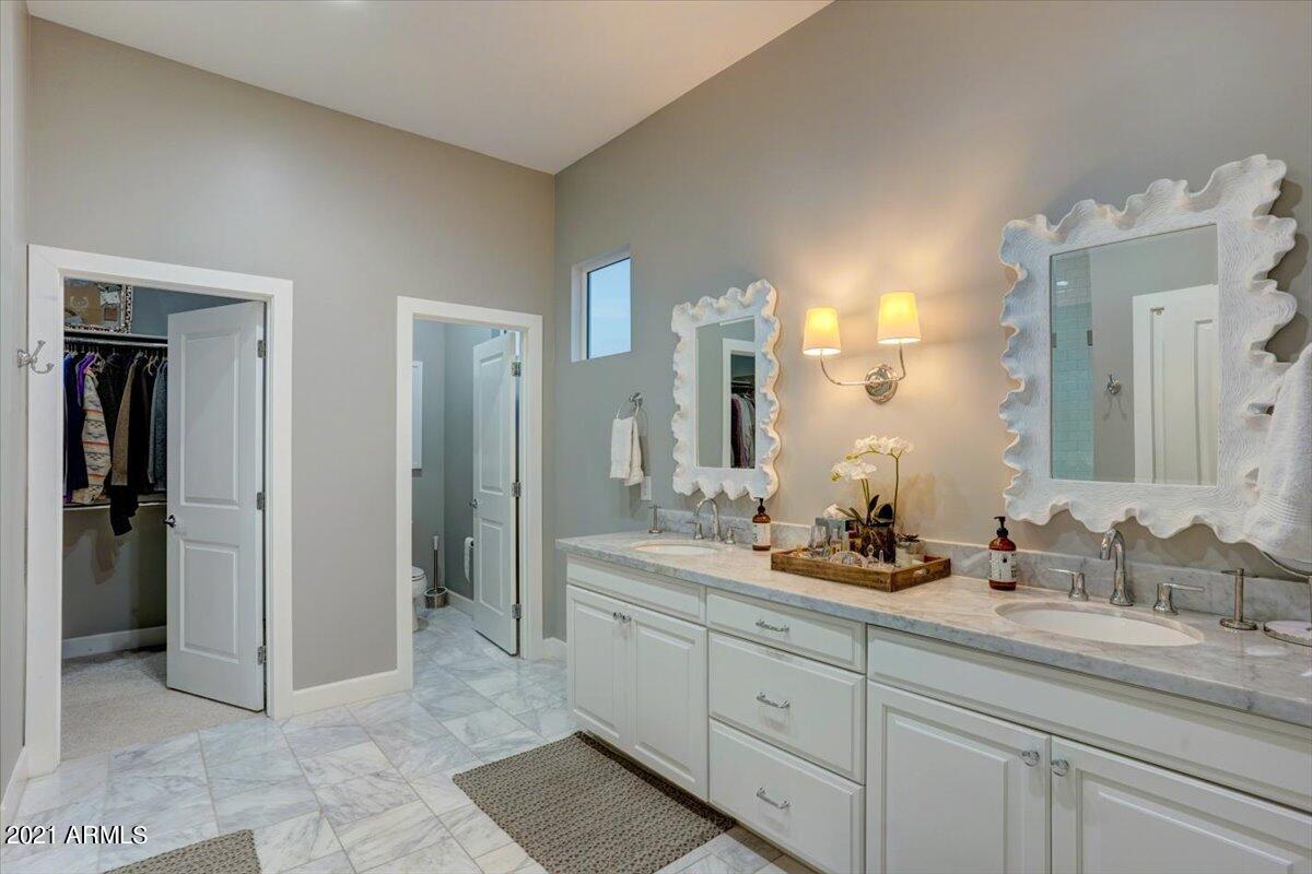 4917 East Osborn Road Phoenix, AZ 85018 - Photo 12 of 22 Primary Bath