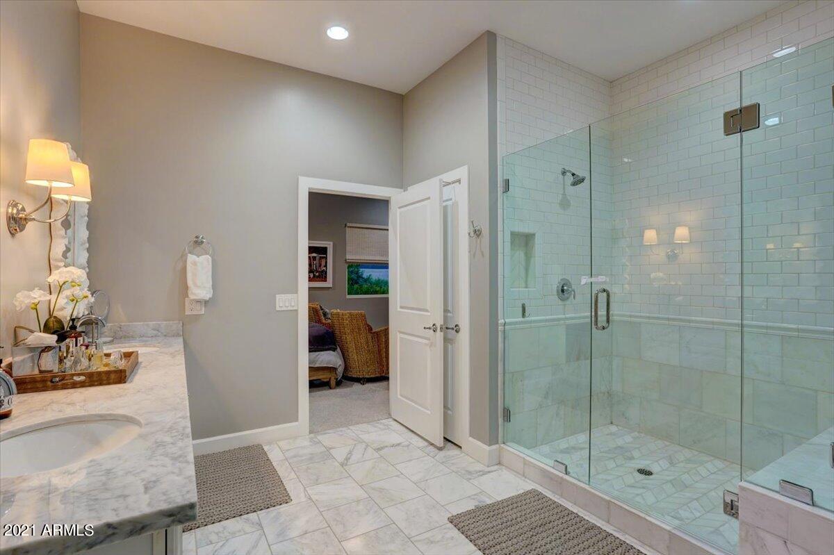 4917 East Osborn Road Phoenix, AZ 85018 - Photo 13 of 22 Primary Bath