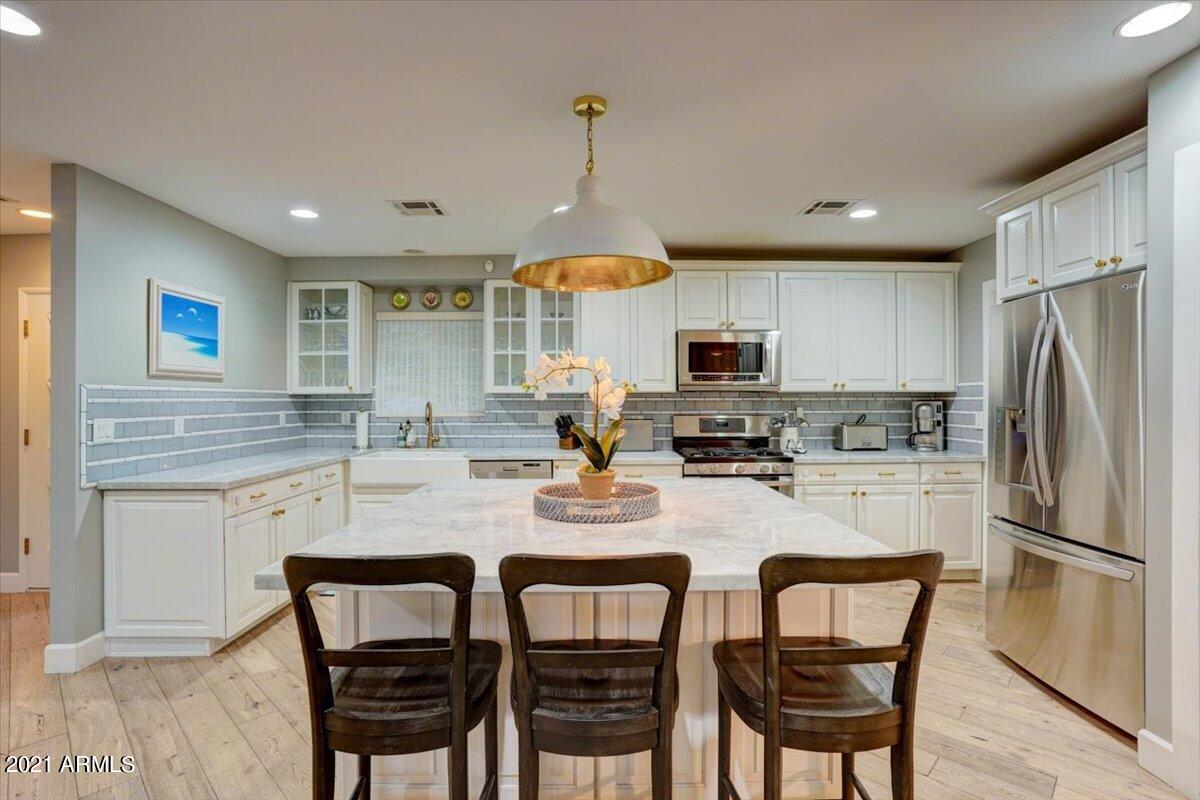 4917 East Osborn Road Phoenix, AZ 85018 - Photo 6 of 22 Kitchen
