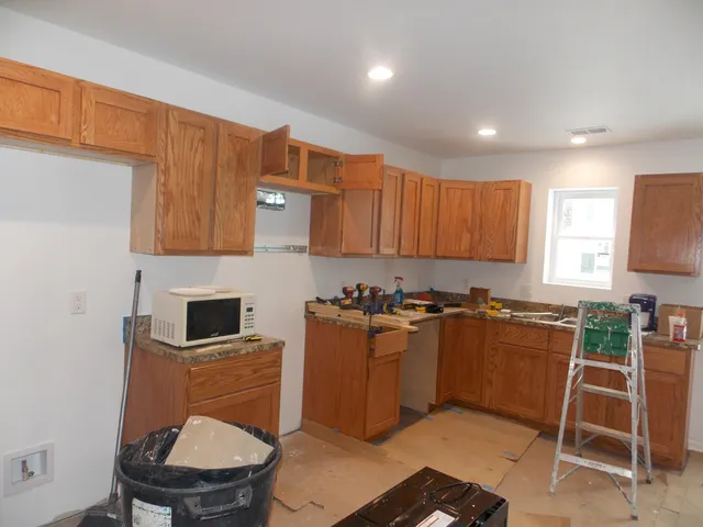 $185,900 | 20443 Westland Drive, Southfield, MI 48075