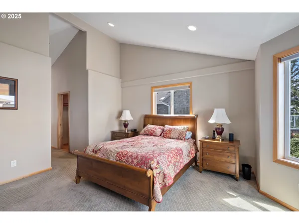 a en suite bathroom with a sink and a mirror