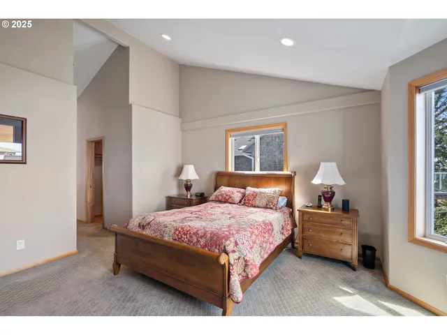 a en suite bathroom with a sink and a mirror