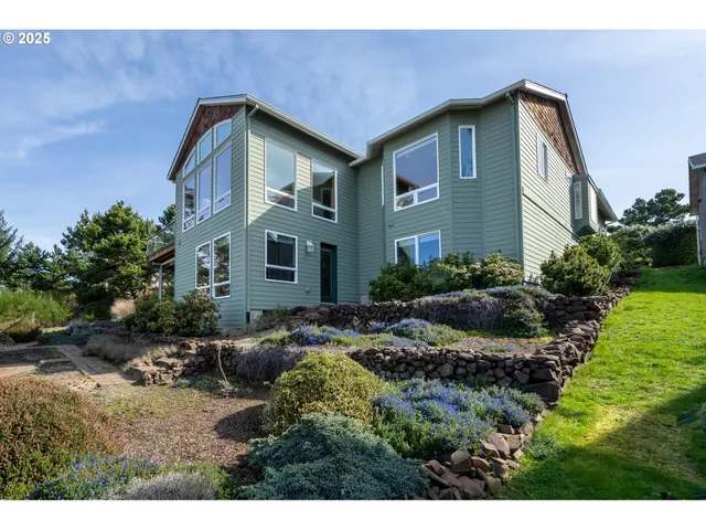 $1,100,000 | 900 Bearberry Lane, Oceanside, OR 97141