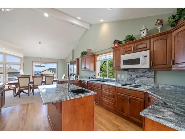 a kitchen with granite countertop lots of counter top space