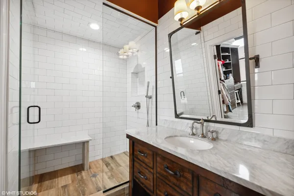 $4,250 | 812 West Van Buren Street, Unit 6D, Chicago, IL 60607