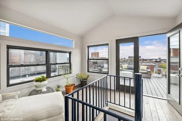 $4,250 | 812 West Van Buren Street, Unit 6D, Chicago, IL 60607