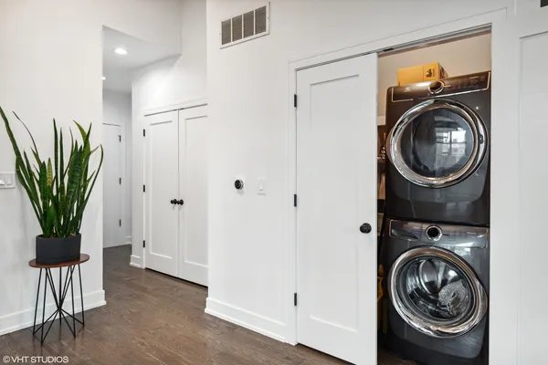 $4,250 | 812 West Van Buren Street, Unit 6D, Chicago, IL 60607