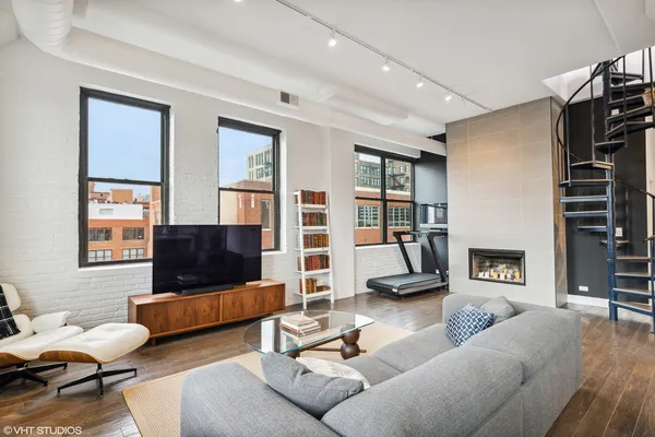 $4,250 | 812 West Van Buren Street, Unit 6D, Chicago, IL 60607