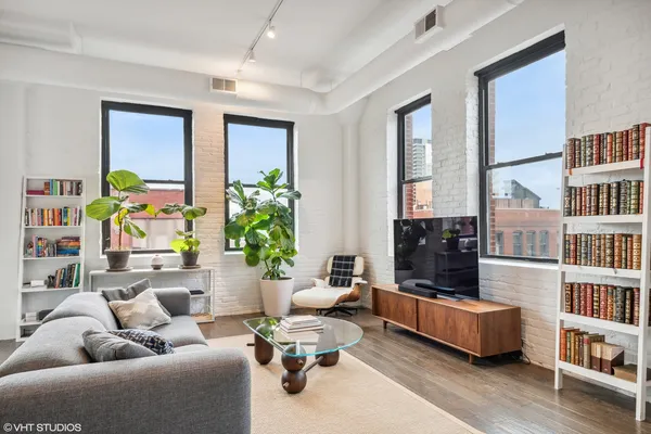 $4,250 | 812 West Van Buren Street, Unit 6D, Chicago, IL 60607