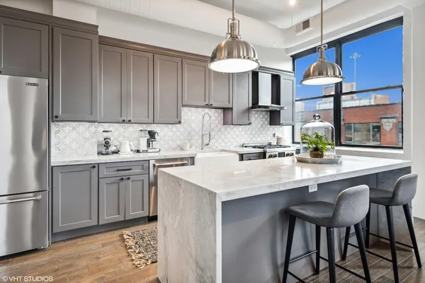 $4,250 | 812 West Van Buren Street, Unit 6D, Chicago, IL 60607