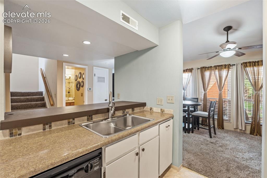 3330 Templeton Gap Road, Unit 6 Colorado Springs, CO 80907 - Photo 16 of 40